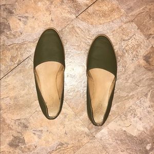 Old navy slip on shoes